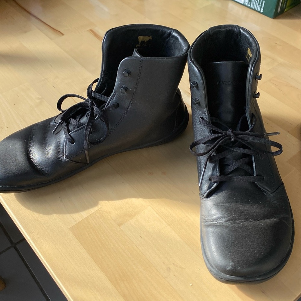 Vivo Barefoot - Black Gobi IV - SIZE 40L - Wild Hide